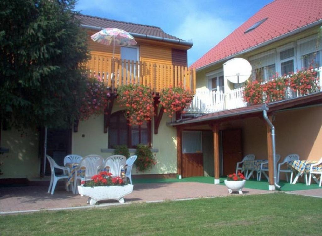 Sarkadi Apartman Hajduszoboszlo Exterior photo