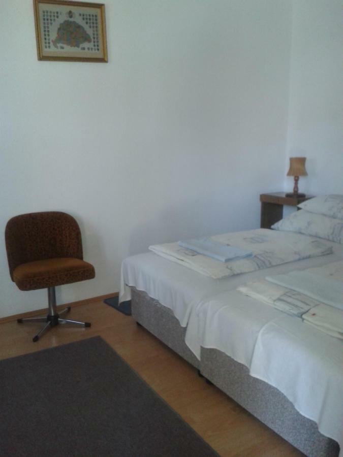 Sarkadi Apartman Hajduszoboszlo Exterior photo